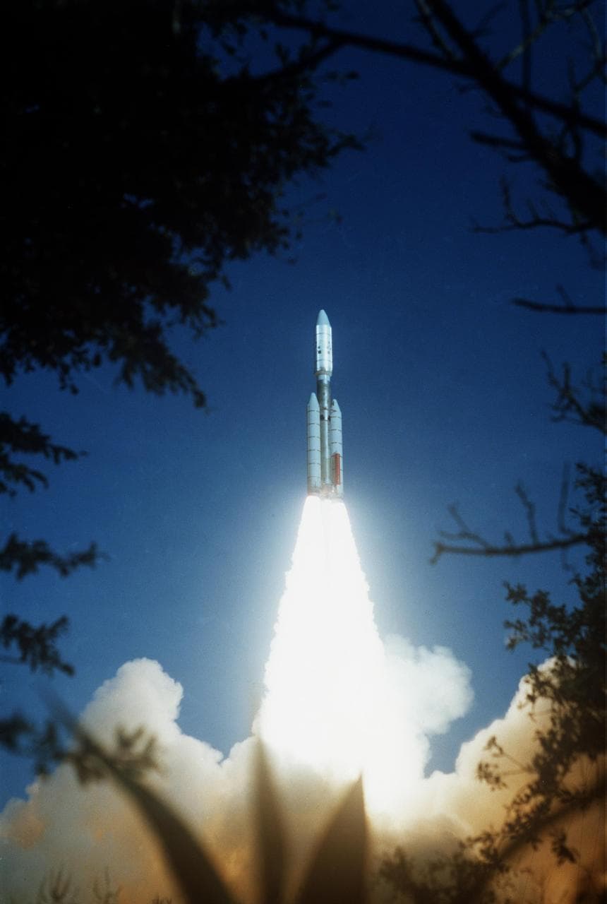 보이저 2호 발사