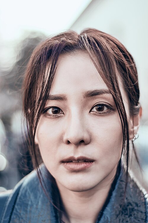 2018년 파리 패션위크의 산다라박 사진